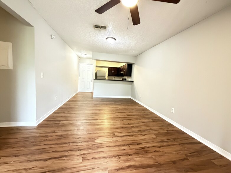 Building Photo - 6511 San Juan Ave