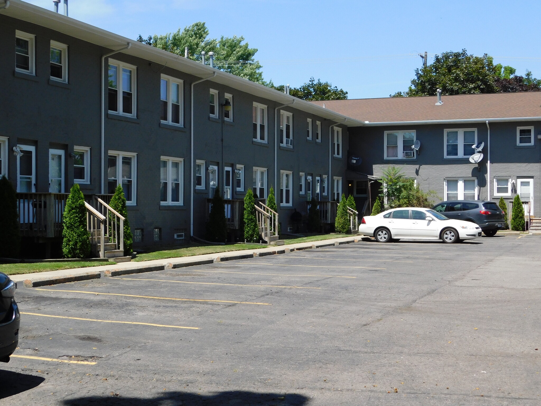 Building Photo - 115 Hudson Ave