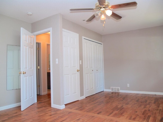 Building Photo - 2339 Pontiac Trail