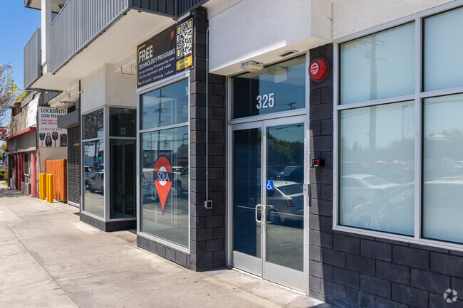321-323 E Florence Ave - 321 E Florence Ave