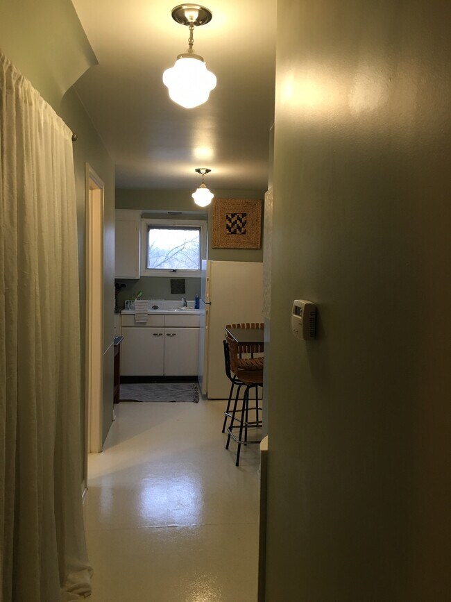 Building Photo - 717 W Huron St