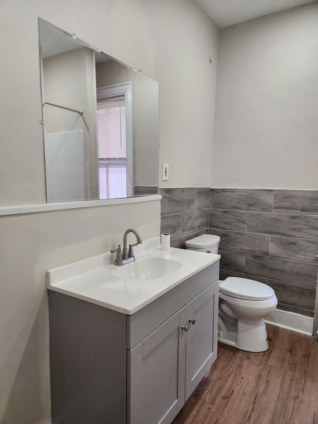 Building Photo - 330 W Philadelphia St