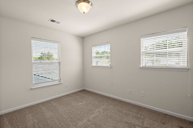 Building Photo - 168 Keaton Brook Dr