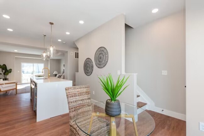 Building Photo - 4492 Butterfield Pl