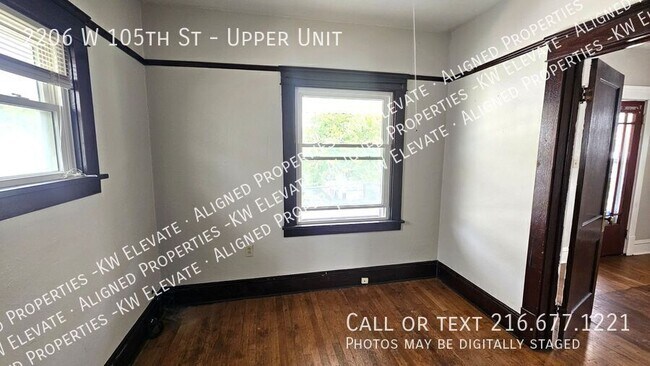 Building Photo - 2206 W 105th St