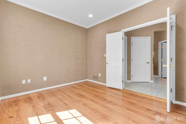 Building Photo - 1 Johnson St