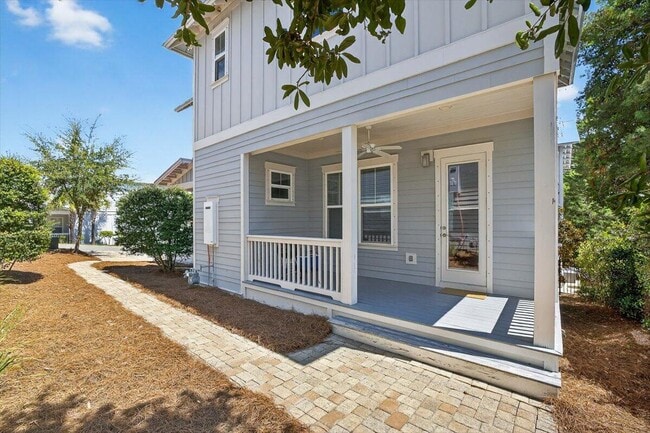 Building Photo - 28 Emerald Beach Cir