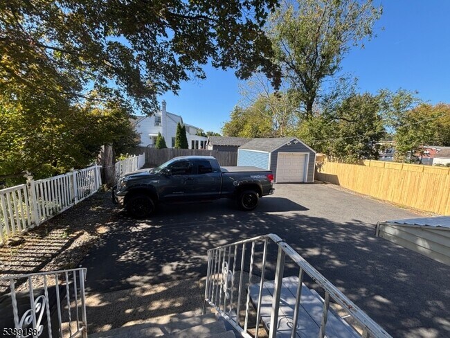 Building Photo - 220 S Washington Ave