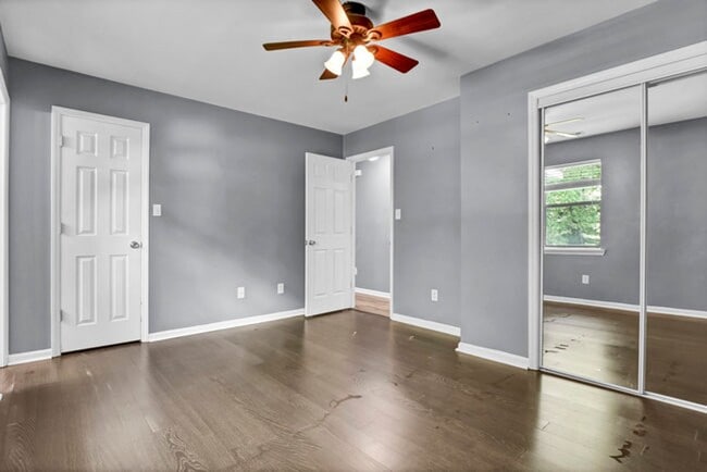 Building Photo - 221 Pollard Dr