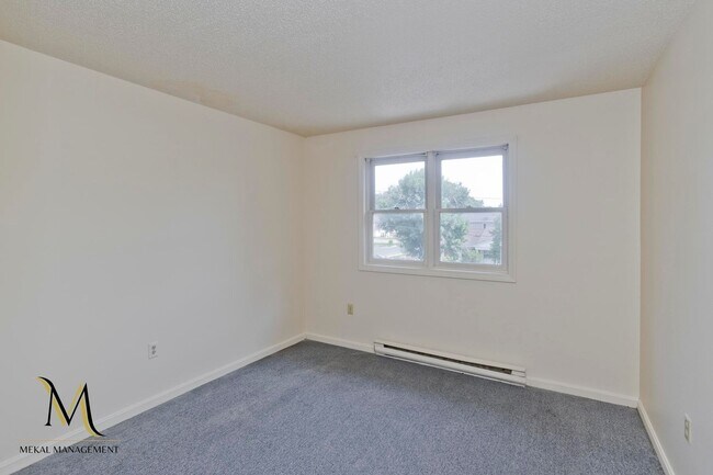 Building Photo - 715-719 Berkshire Avenue
