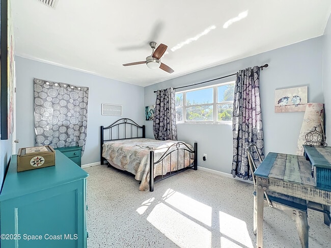 Building Photo - 113 SE 1st St