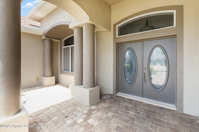 Building Photo - 3641 Gatlin Dr