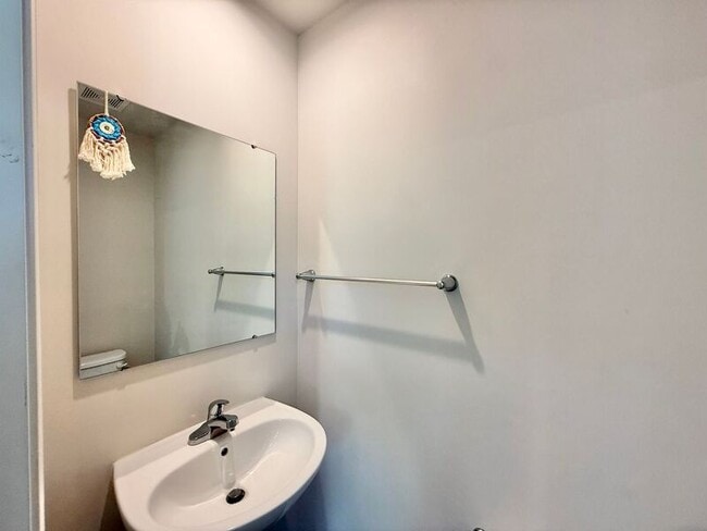 Building Photo - 1520 Indigo Creek Dr