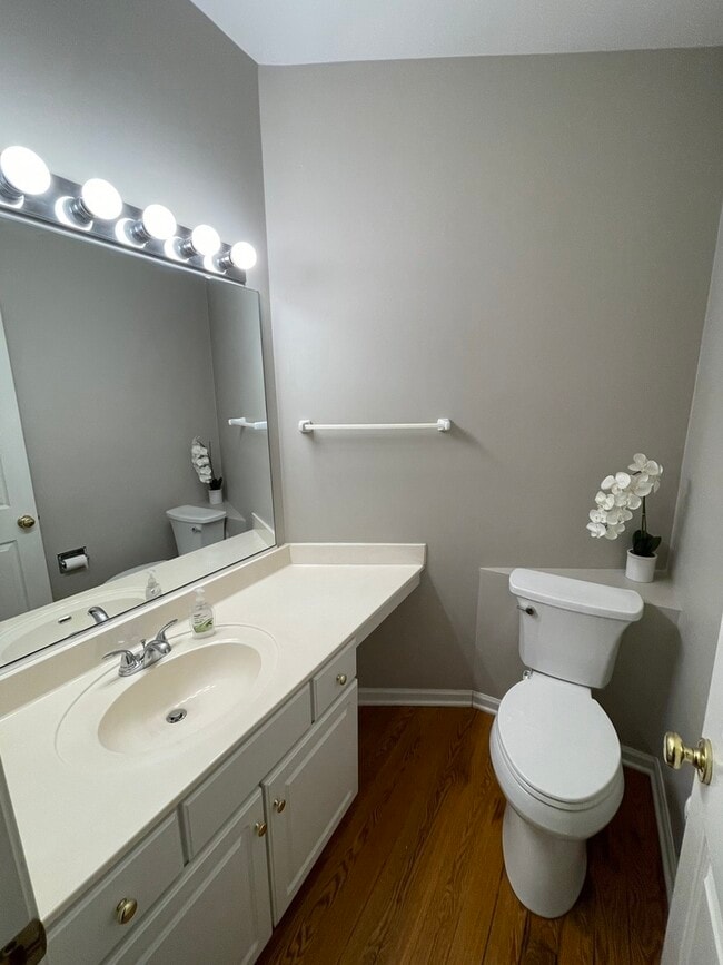 Building Photo - 1465 N Waterbury Cir