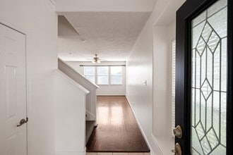 Building Photo - 11938 Ramla Place Trail