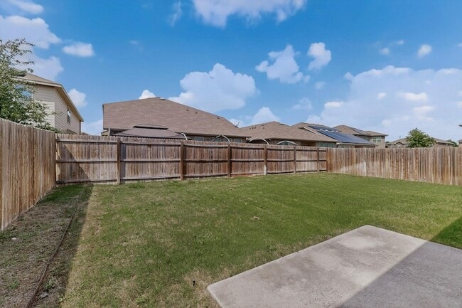 Building Photo - 6212 Topsail Dr