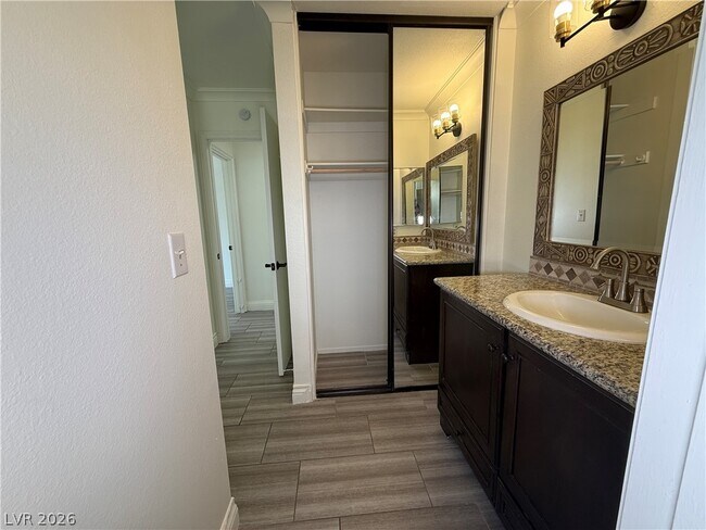 Building Photo - 4308 Apex Dr