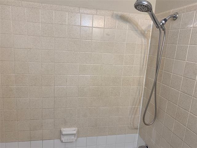 Building Photo - 619 Arbor Ln