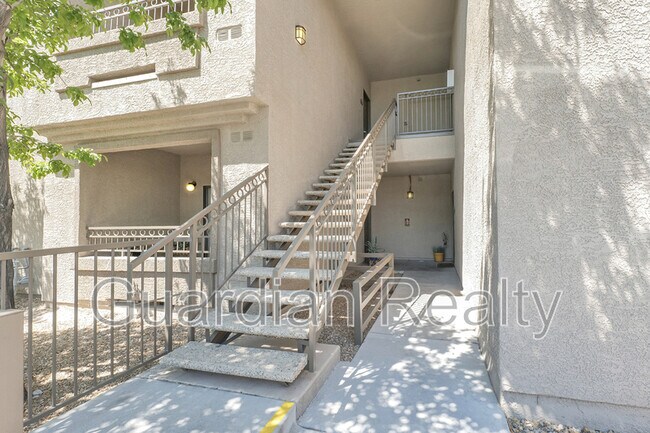 Building Photo - 8250 N Grand Canyon Dr
