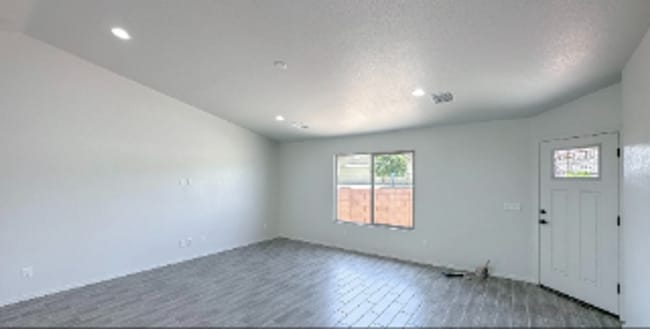 Building Photo - Modern Benson Home For Rent