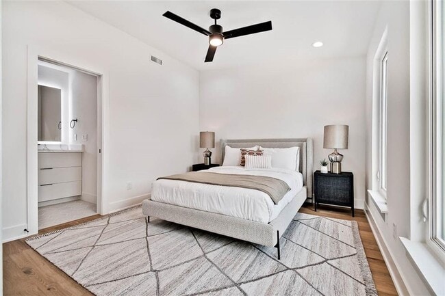 Building Photo - 214 NW 9th St