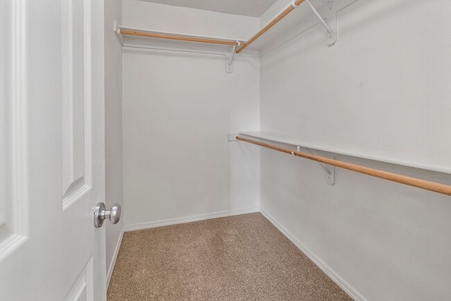 Building Photo - 1611 SW San Mateo Terrace