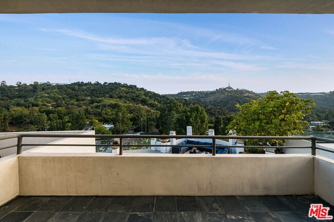 Building Photo - 11470 Dona Evita Dr