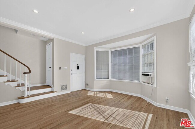 Building Photo - 215 S Gale Dr