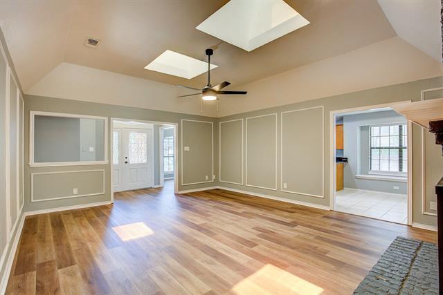 Building Photo - 3914 Meadow Dr