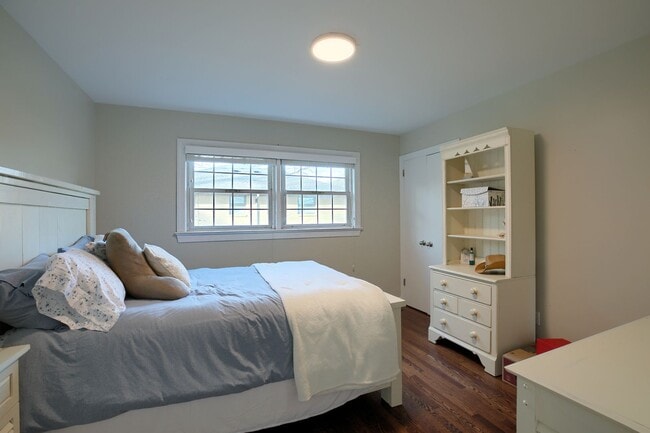 Building Photo - Call Sabrina Thomas Office at 757-767-0767 for more information