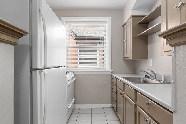 Building Photo - Northampton Non-Assumer