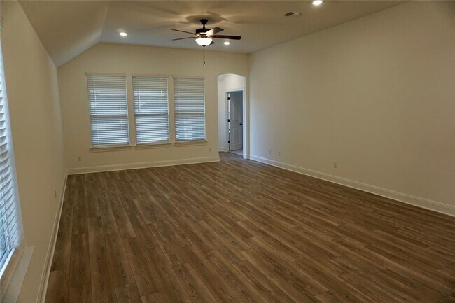 Building Photo - 105 Elm Rdg Wy