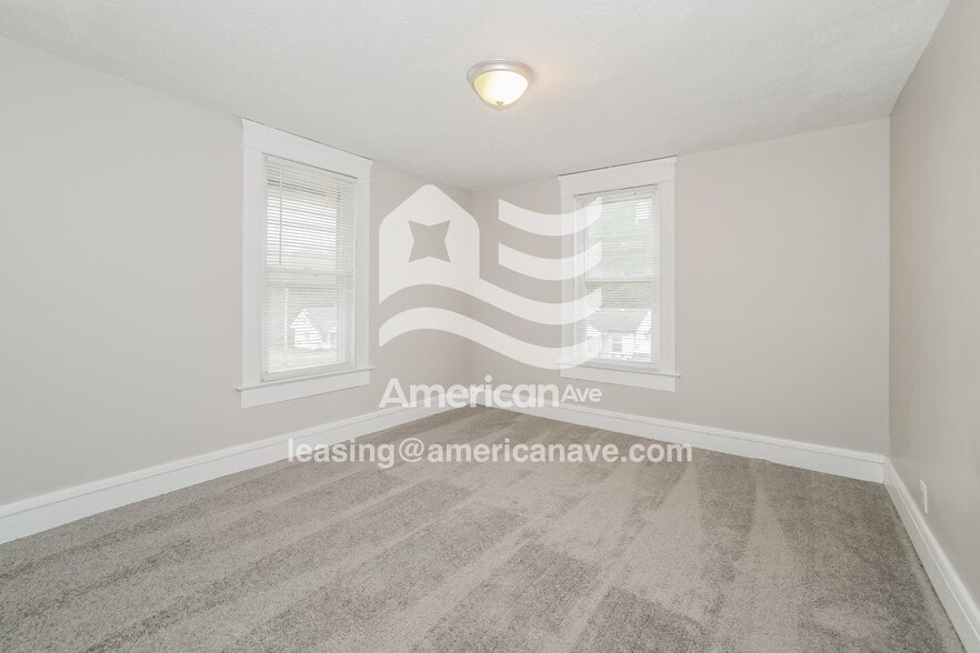 Building Photo - 247 27th St NW