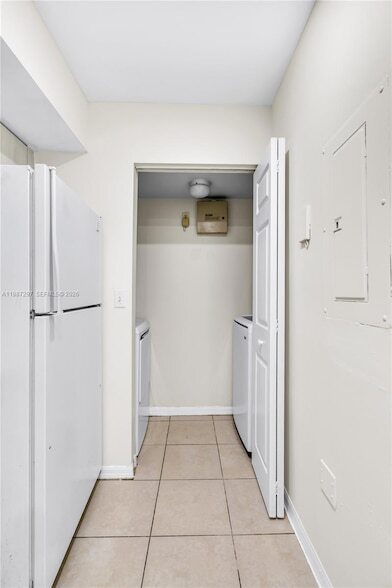 Building Photo - 11185 SW 6th St