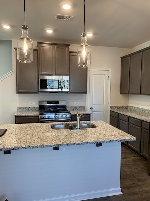 Building Photo - 215 Scenic Rd