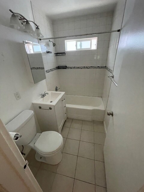 Building Photo - 2309 31st St