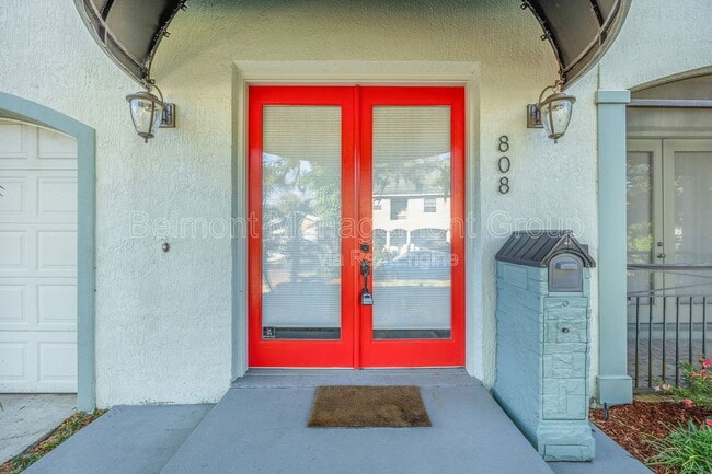 Building Photo - 808 Shine Ave