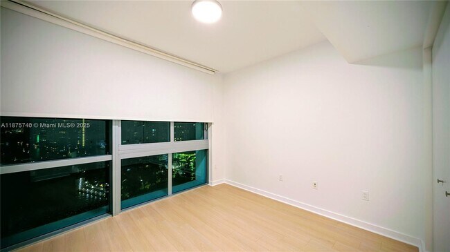 Building Photo - 350 S Miami Ave