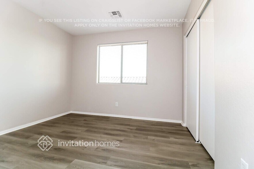 Building Photo - 2125 S 114th Ln