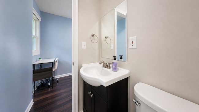 Building Photo - 4311 Cedar Ridge Trail