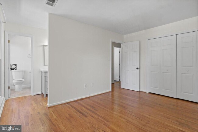 Building Photo - 5522 Conistone Ct
