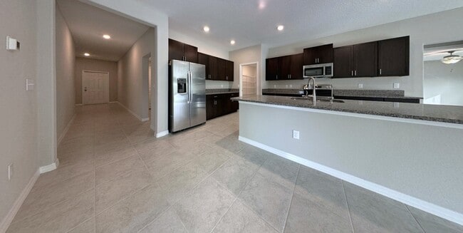 Building Photo - 376 Rain Berry Ave