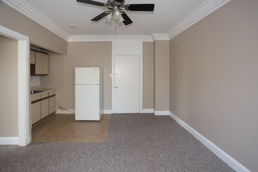 Building Photo - 3836 N Fremont St