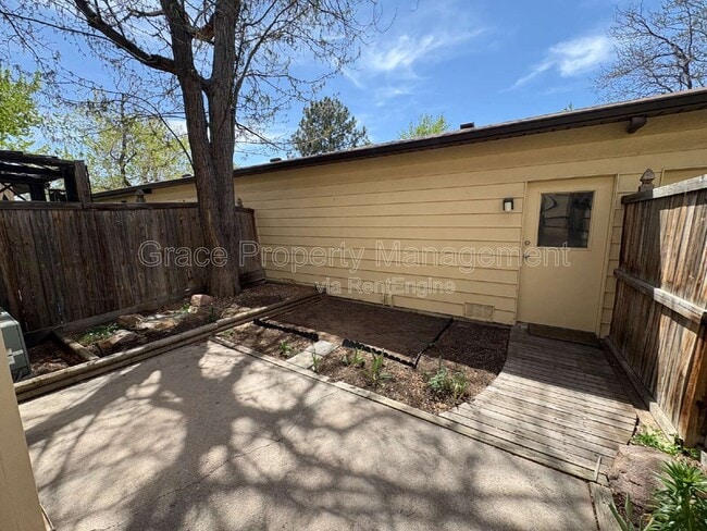 Building Photo - 3541 S Kittredge St