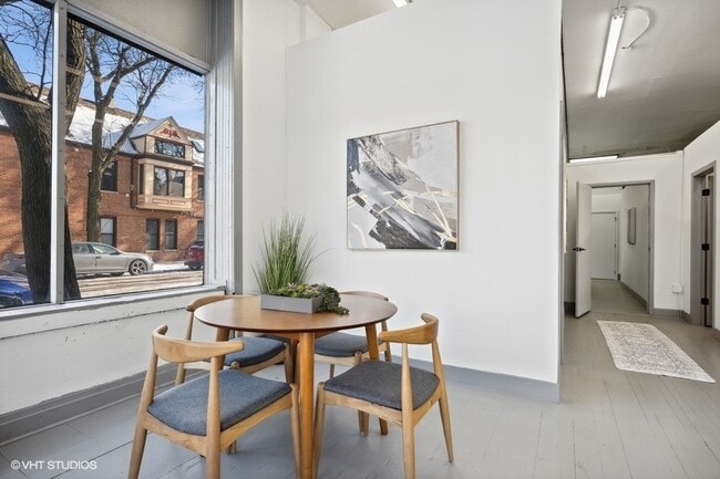 Building Photo - 3035 W George St