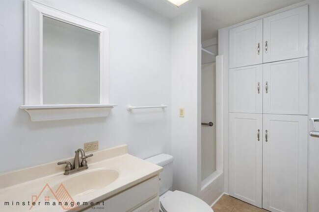 Building Photo - 14 Aulike St