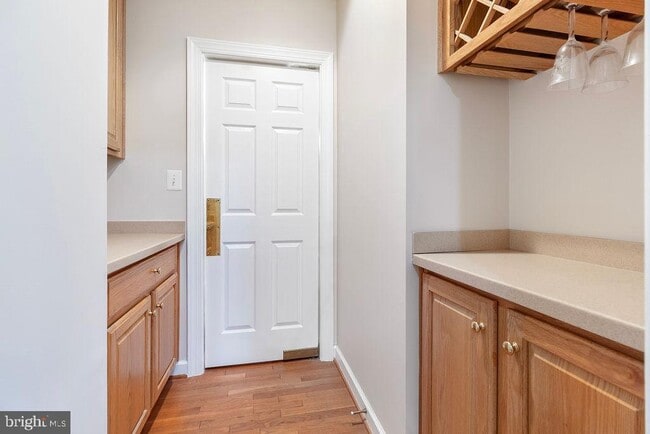 Building Photo - 43997 Riverpoint Dr