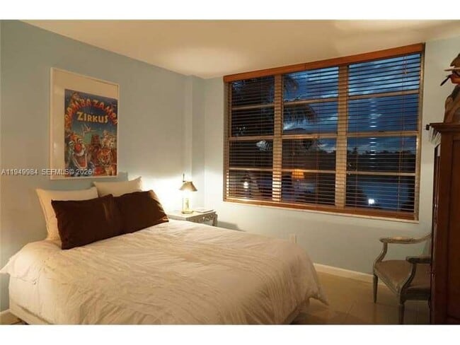 Building Photo - 5600 Collins Ave