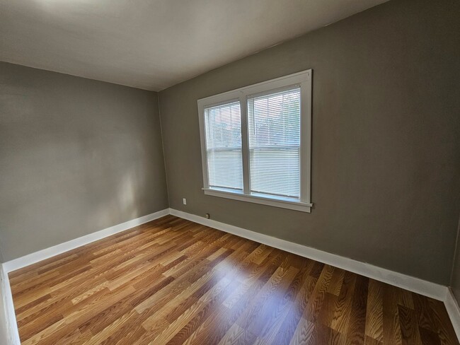 Building Photo - 2 Bed 1 Bath Single Family Home in Wisconsin Rapids