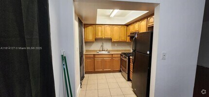 Building Photo - 371 NE 57th Ct